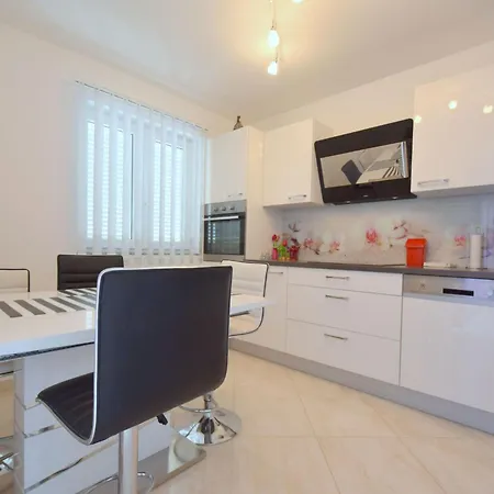 Apartamento Acija By Interhome *